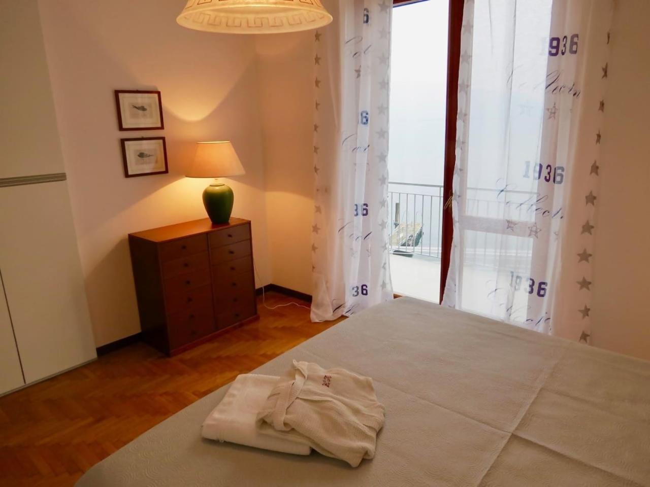 Villa Anastasye Your Lakefront Vacation Rental Predore Quarto foto