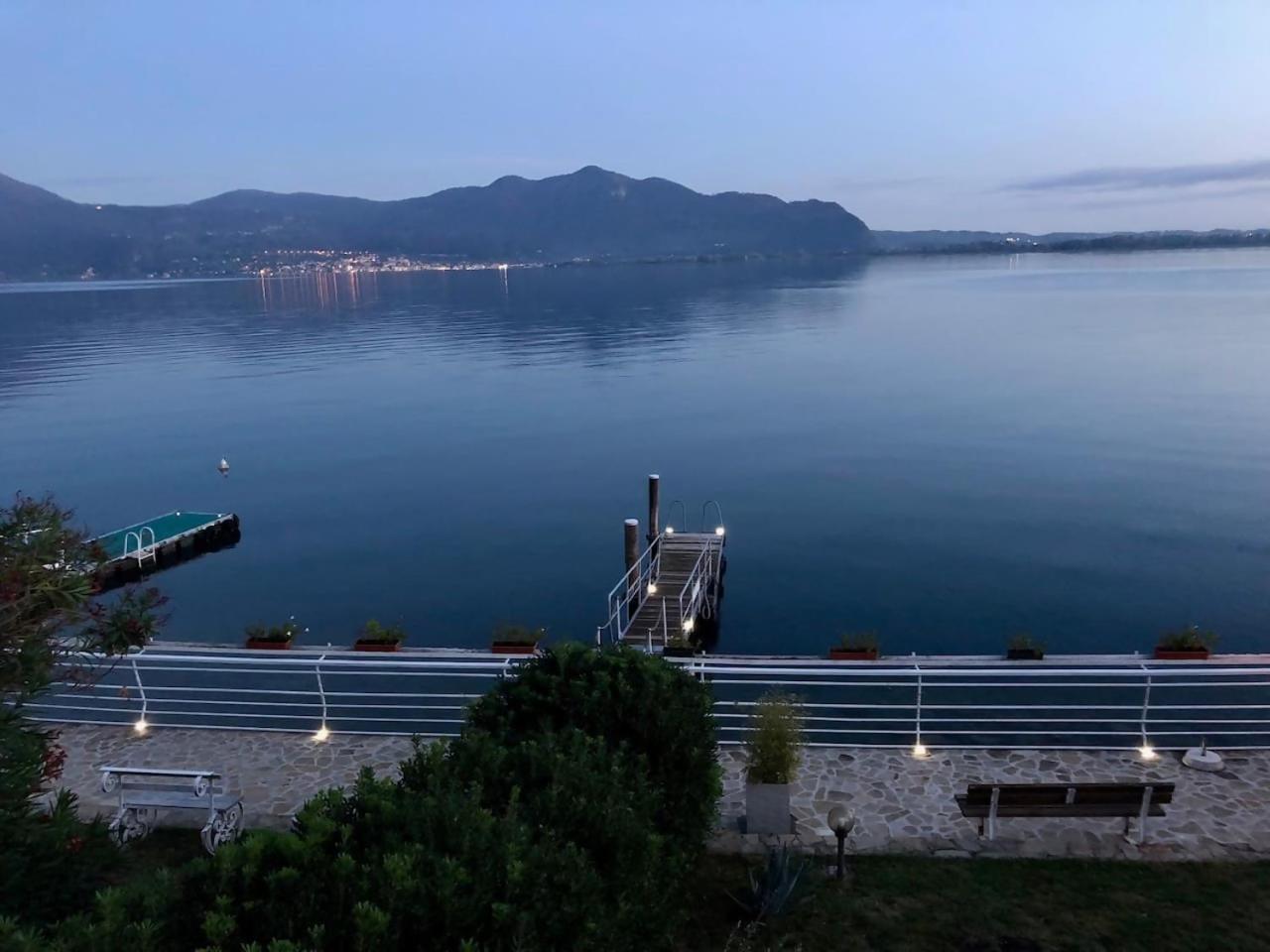 Villa Anastasye Your Lakefront Vacation Rental Predore Quarto foto