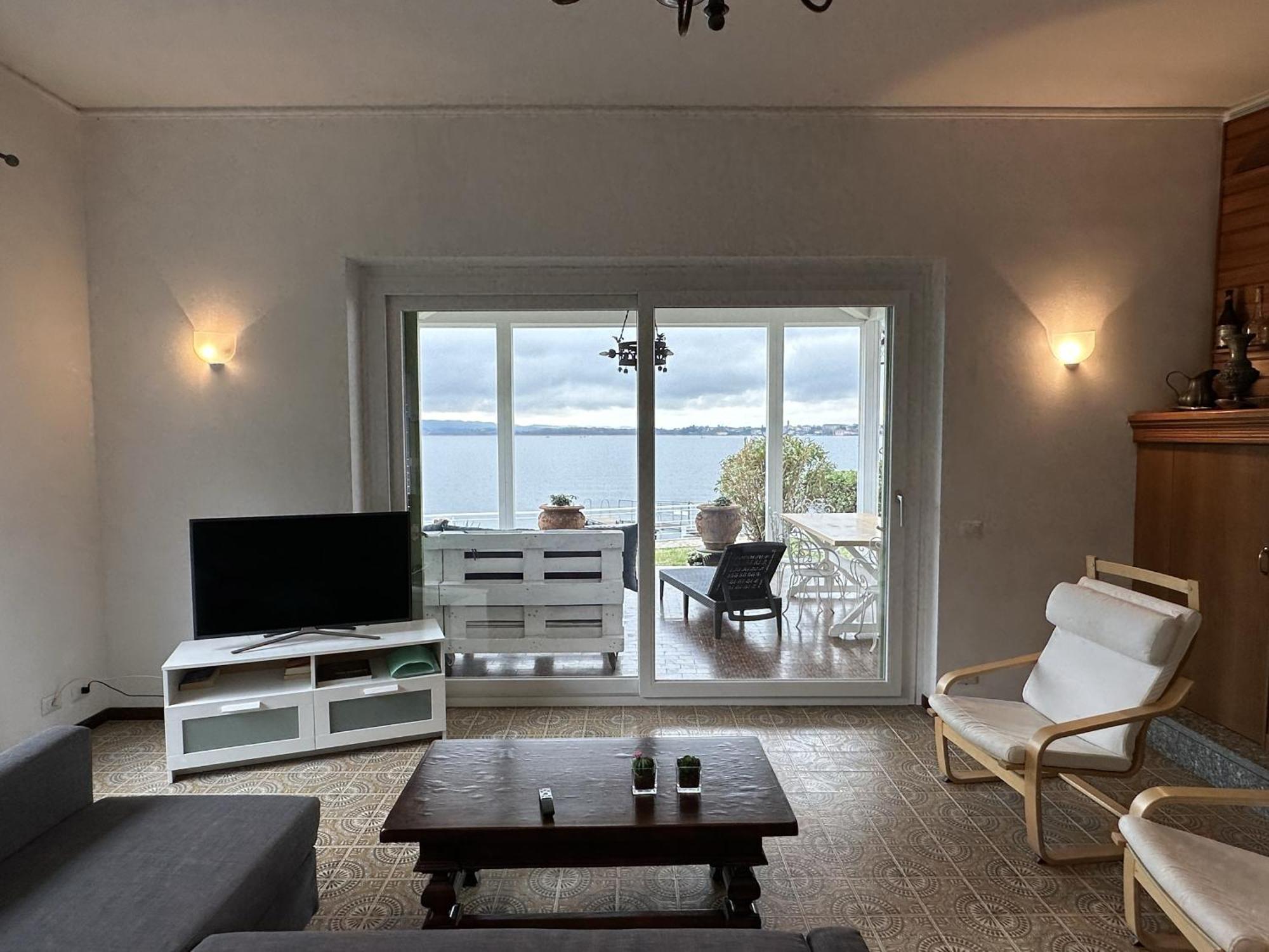 Villa Anastasye Your Lakefront Vacation Rental Predore Quarto foto