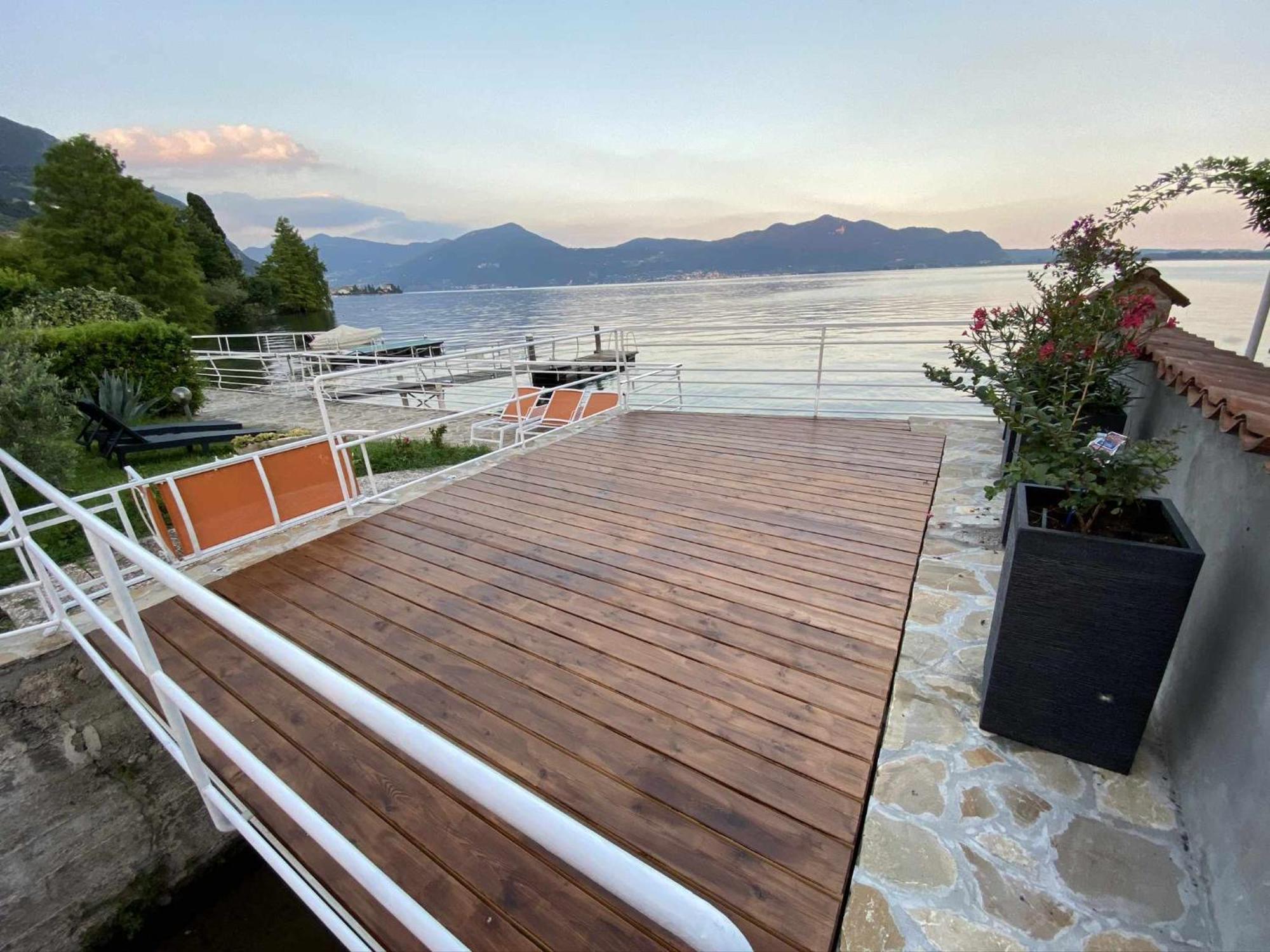 Villa Anastasye Your Lakefront Vacation Rental Predore Quarto foto